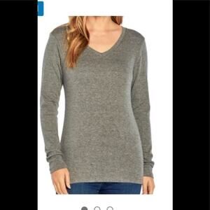 Eddie Bauer Long Sleeve V Neck T-shirt M